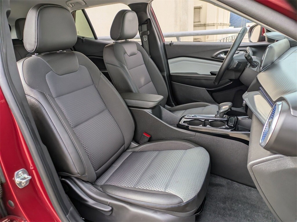 Thumbnail: 2025 Chevrolet Trax - 28