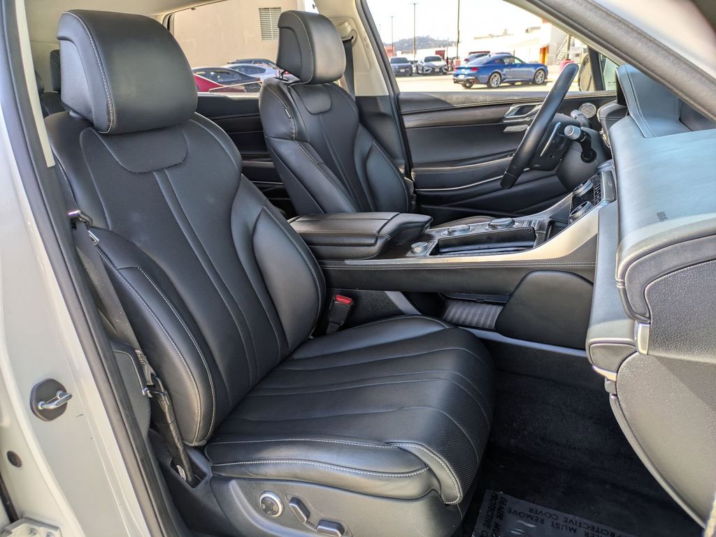 Thumbnail: 2024 Genesis GV80 - 28