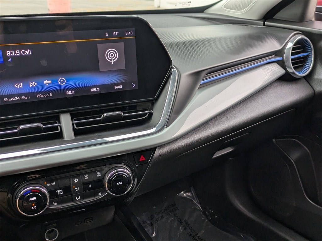 Thumbnail: 2025 Chevrolet Trax - 15