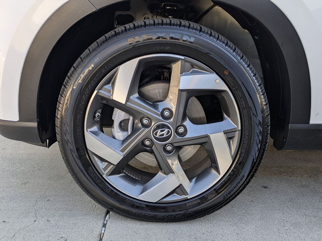 Thumbnail: 2025 Hyundai Venue - 31