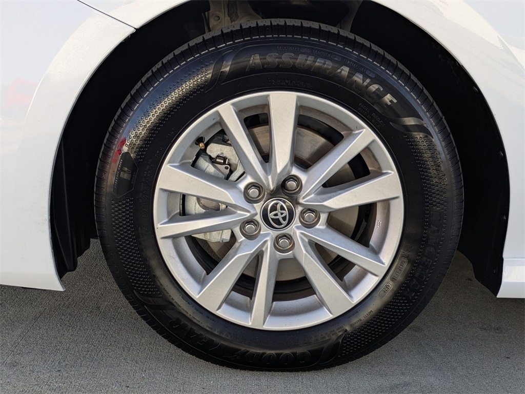 Thumbnail: 2025 Toyota Camry - 31