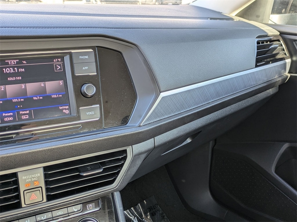 Thumbnail: 2024 Volkswagen Jetta - 15