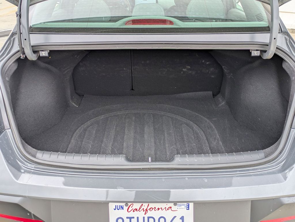 Thumbnail: 2025 Hyundai Elantra - 26