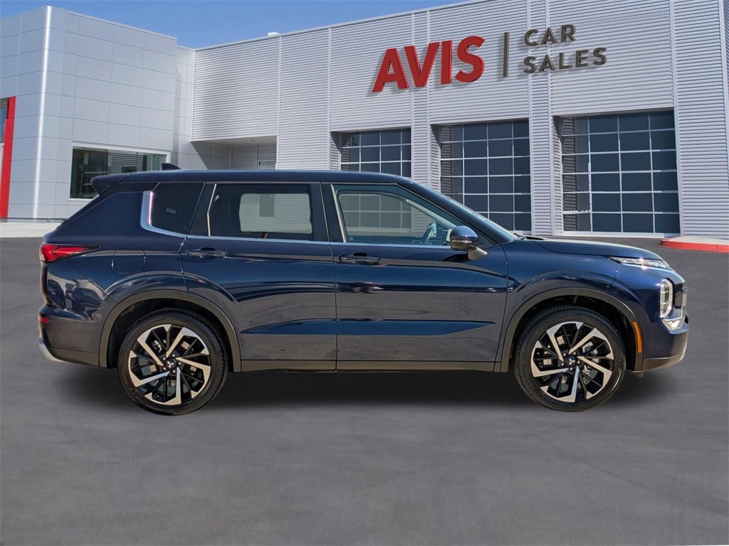 Thumbnail: 2024 Mitsubishi Outlander - 5