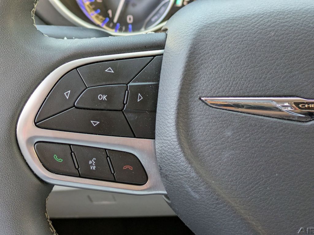 Thumbnail: 2024 Chrysler Pacifica - 20