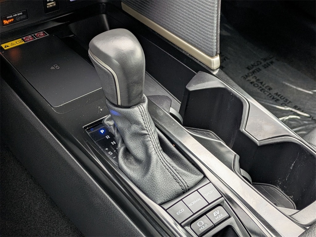 Thumbnail: 2025 Toyota Camry - 18