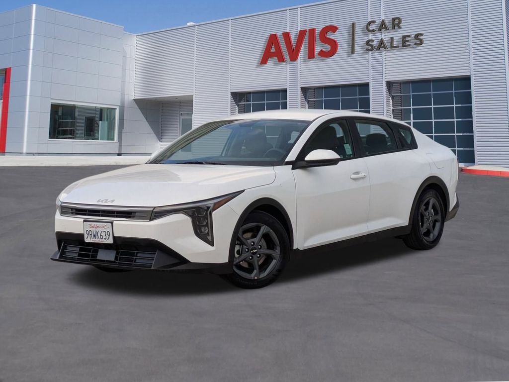 2025 Kia K4 LXS