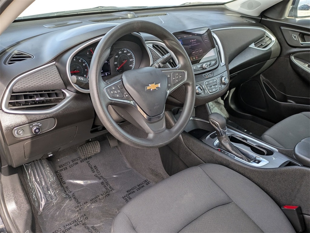Thumbnail: 2023 Chevrolet Malibu - 14