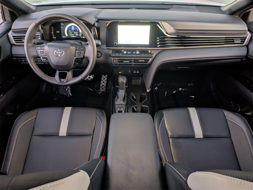 Thumbnail: 2025 Toyota Camry - 25