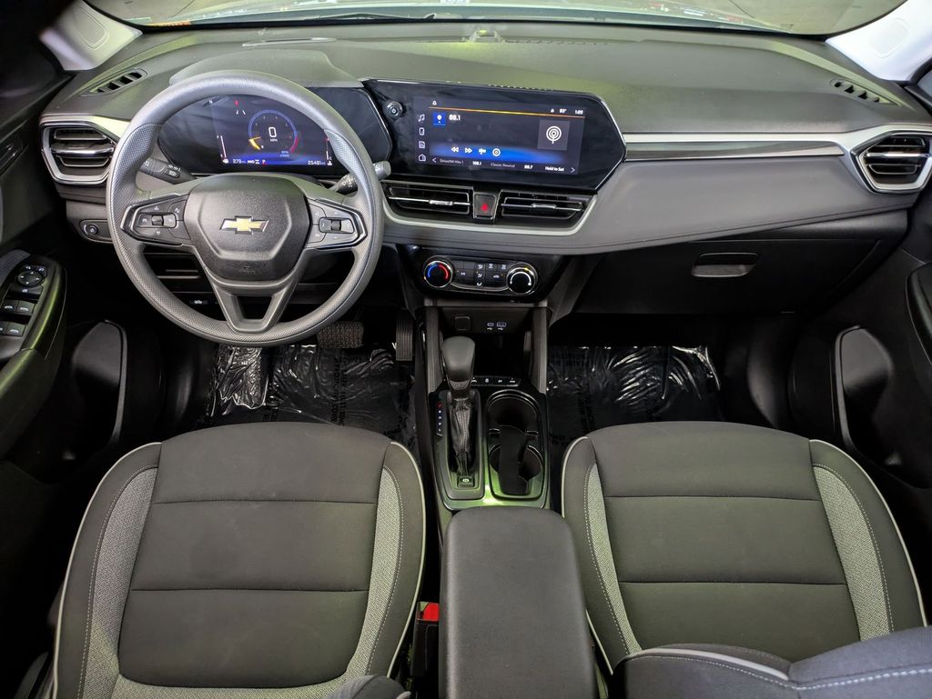 Thumbnail: 2025 Chevrolet TrailBlazer - 25