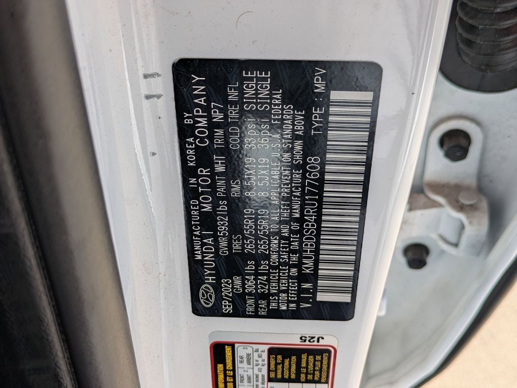 Thumbnail: 2024 Genesis GV80 - 32