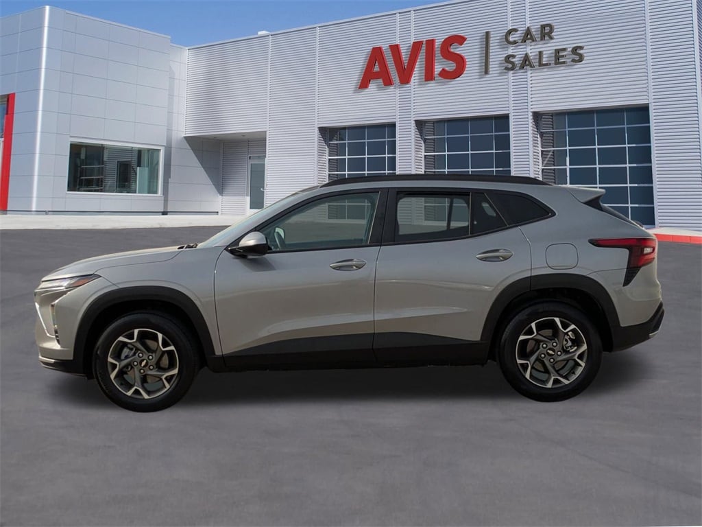 Thumbnail: 2025 Chevrolet Trax - 10