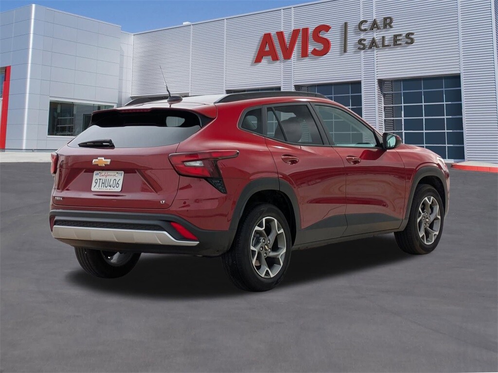 Thumbnail: 2025 Chevrolet Trax - 6