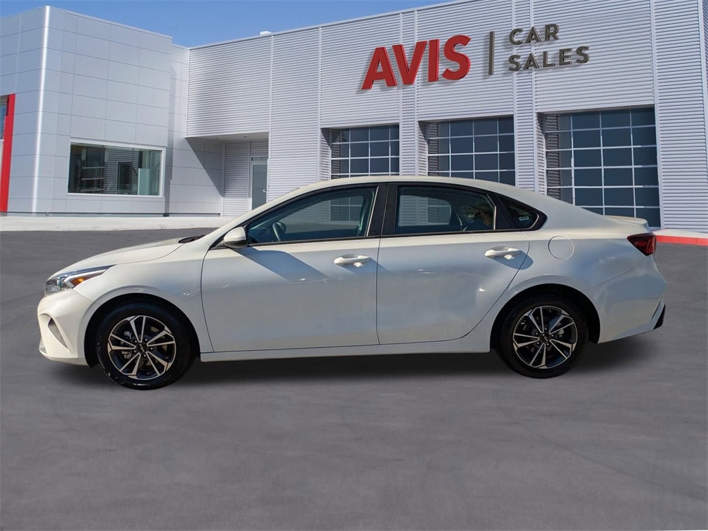 Thumbnail: 2024 Kia Forte - 10