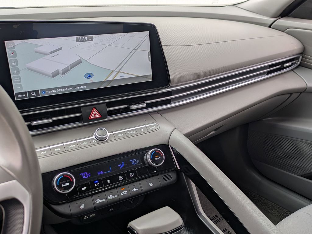 Thumbnail: 2025 Hyundai Elantra - 15