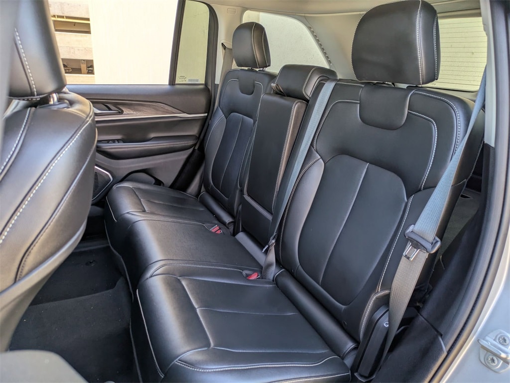 Thumbnail: 2023 Jeep Grand Cherokee - 24