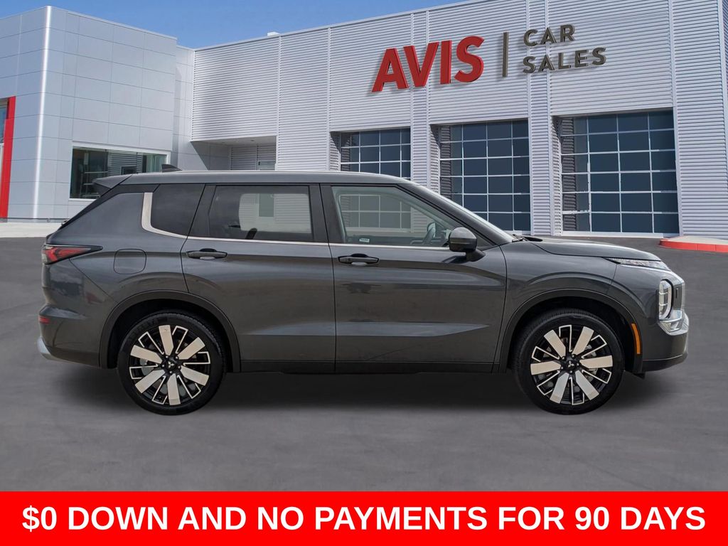 Thumbnail: 2025 Mitsubishi Outlander - 5