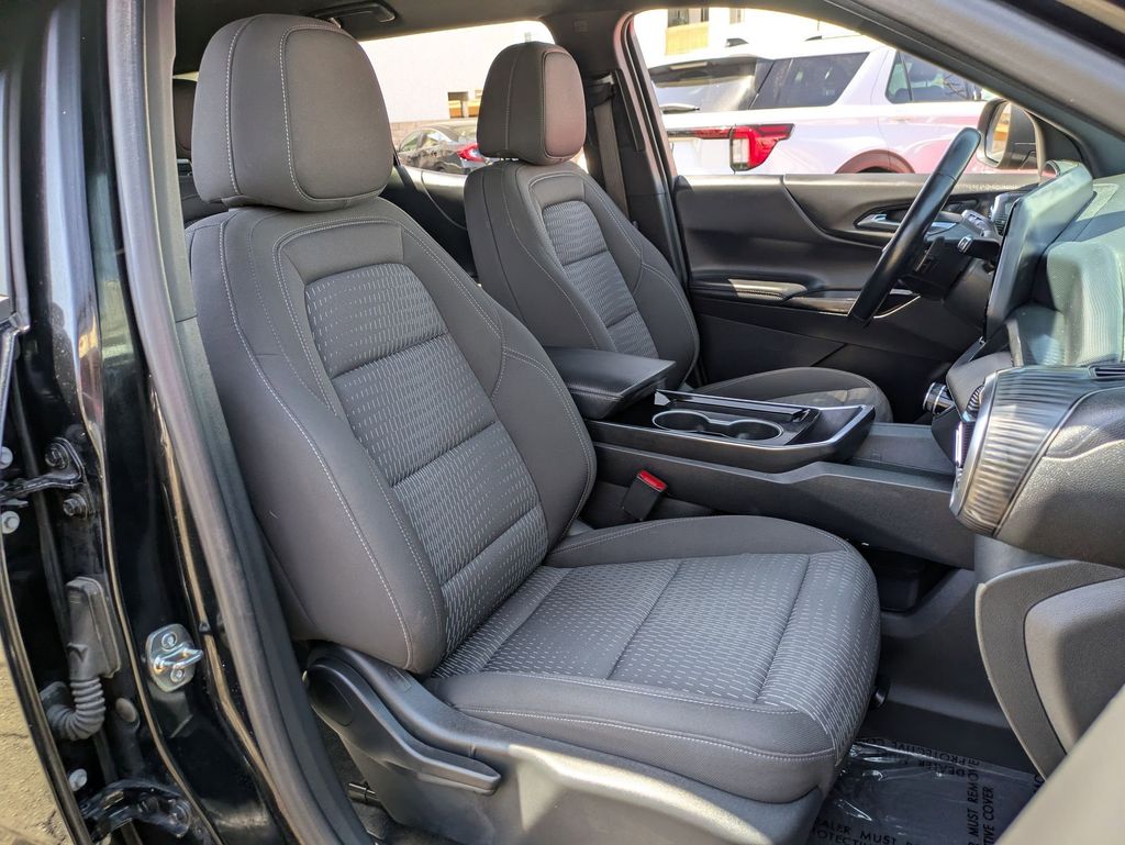 Thumbnail: 2025 Chevrolet Equinox - 28