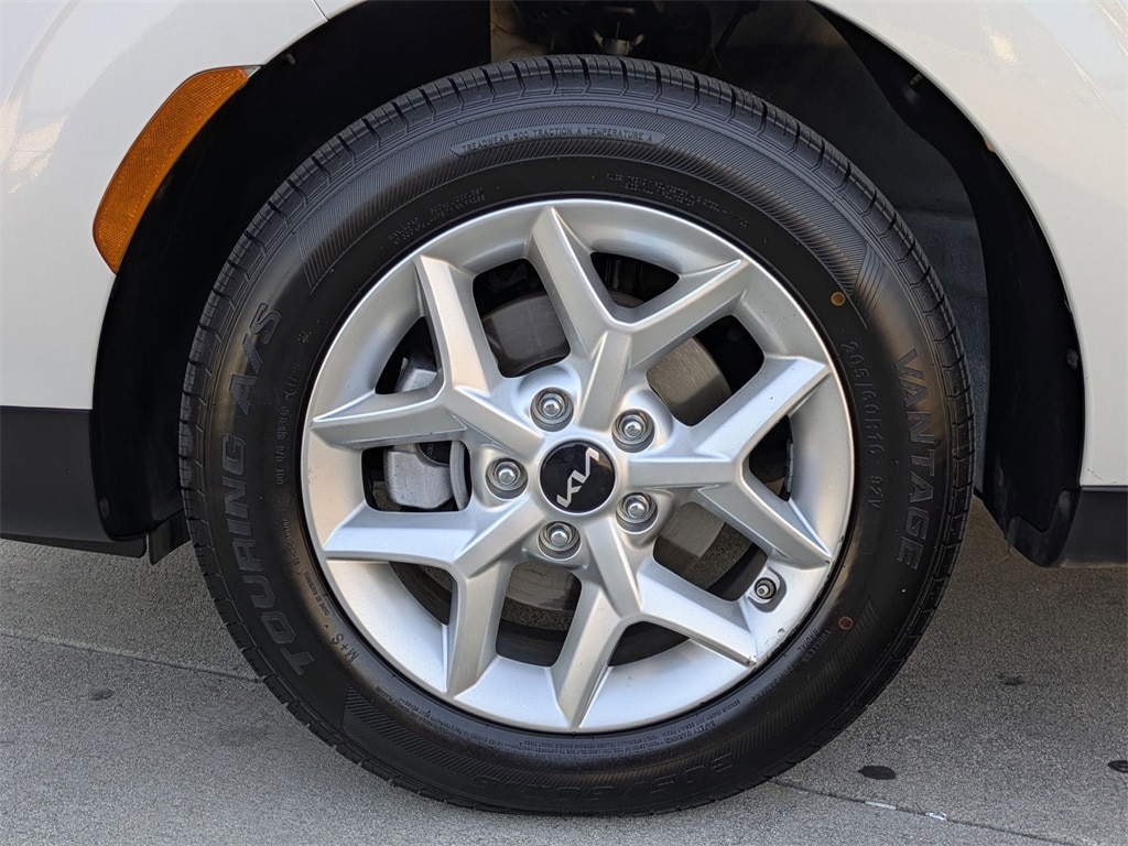 Thumbnail: 2023 Kia Soul - 30