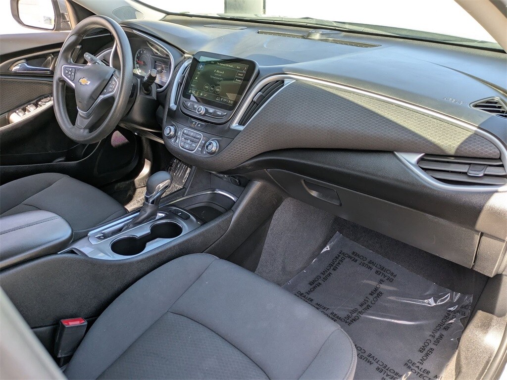 Thumbnail: 2023 Chevrolet Malibu - 29