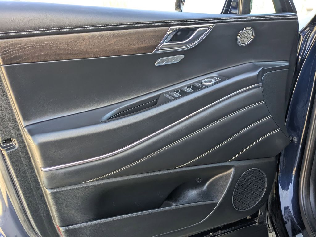 Thumbnail: 2024 Genesis GV80 - 11