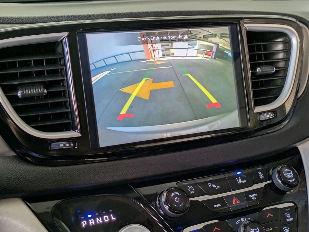 Thumbnail: 2024 Chrysler Pacifica - 16