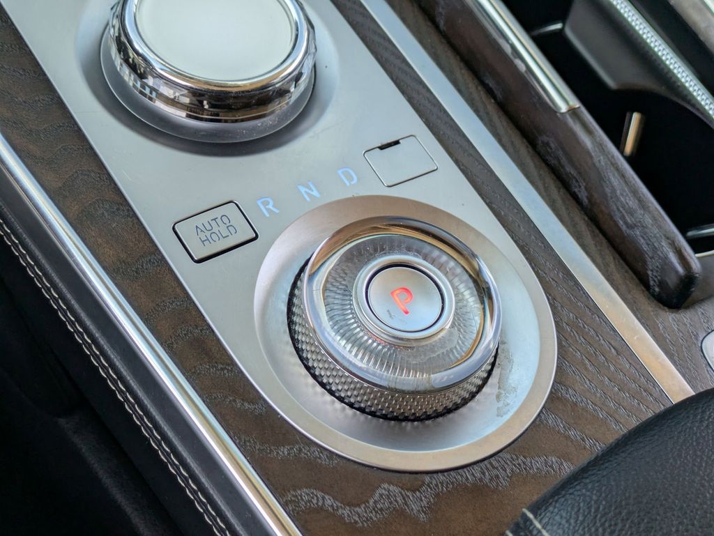 Thumbnail: 2024 Genesis GV80 - 18