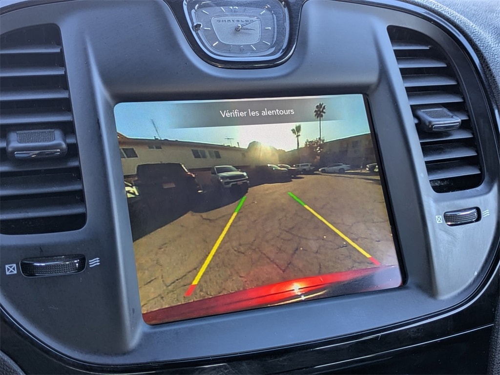 Thumbnail: 2023 Chrysler 300 - 18