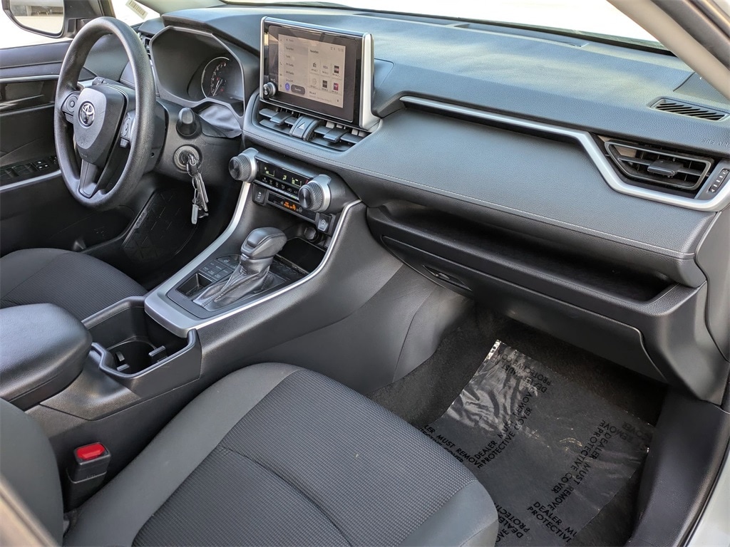 Thumbnail: 2024 Toyota RAV4 - 29