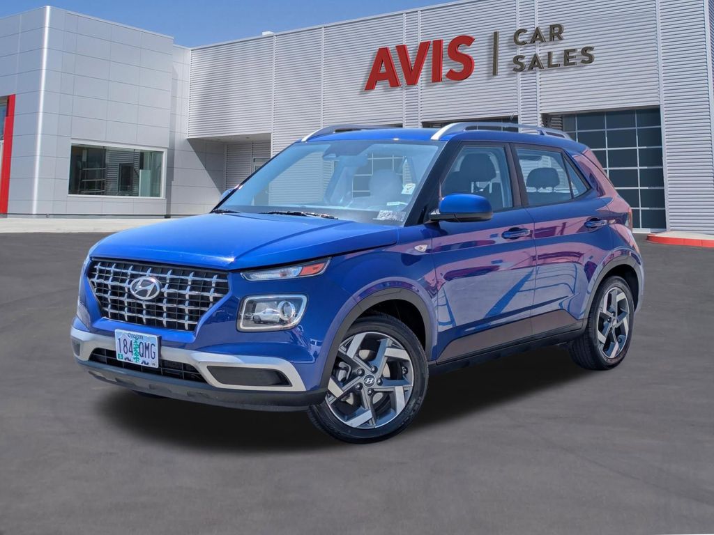 2025 Hyundai Venue SEL IVT's photo
