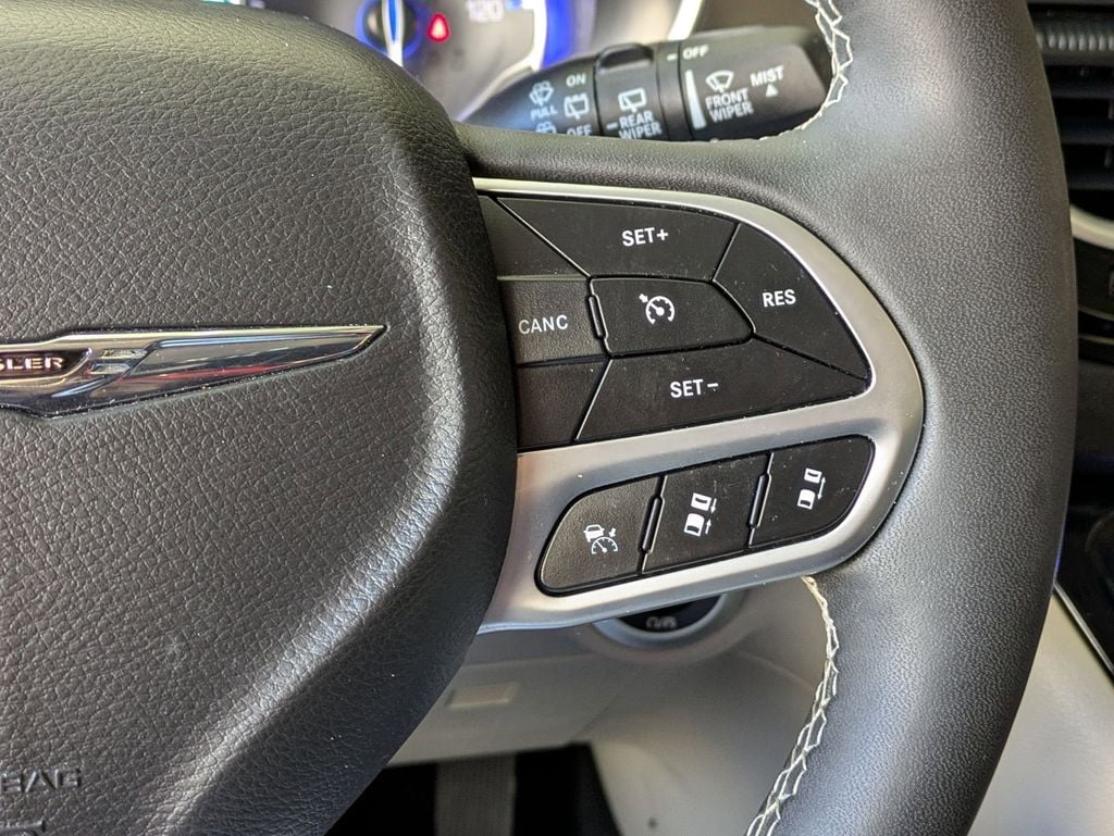 Thumbnail: 2024 Chrysler Pacifica - 21