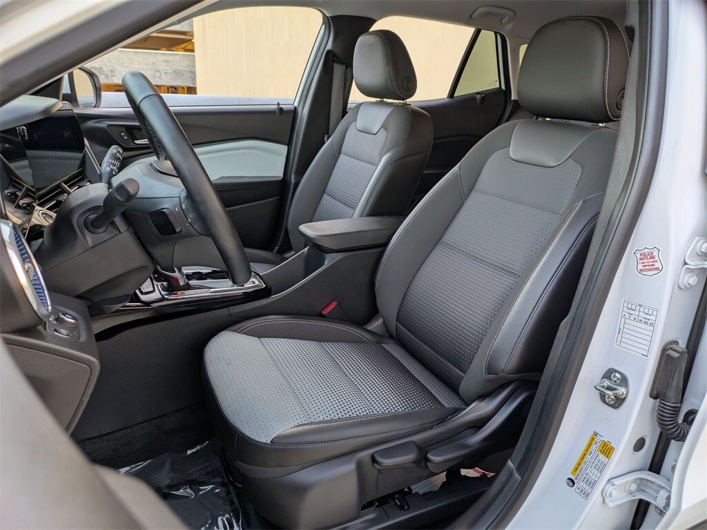 Thumbnail: 2025 Chevrolet Trax - 23