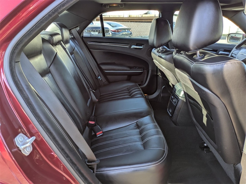 Thumbnail: 2023 Chrysler 300 - 31