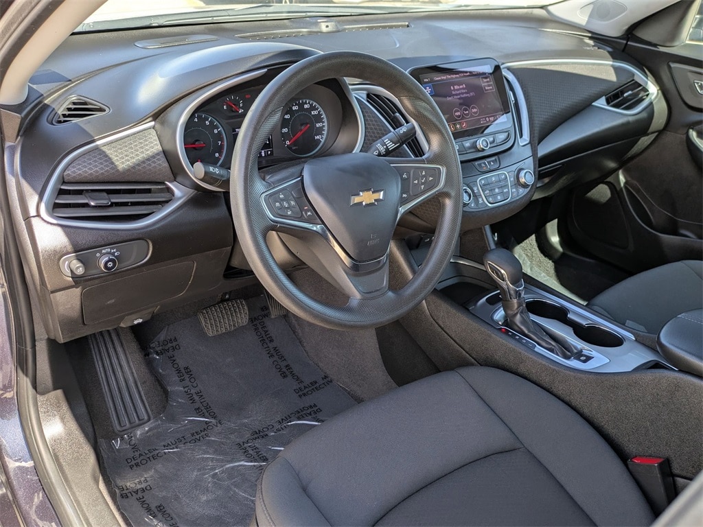 Thumbnail: 2023 Chevrolet Malibu - 14