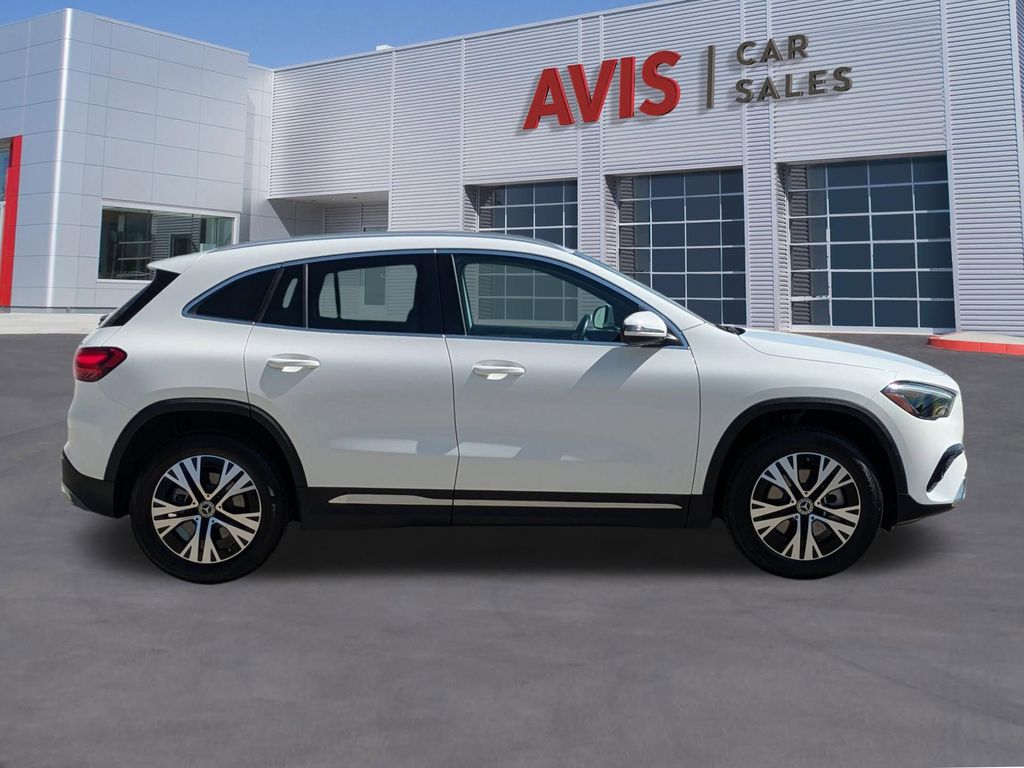 Thumbnail: 2025 Mercedes-Benz GLA - 5