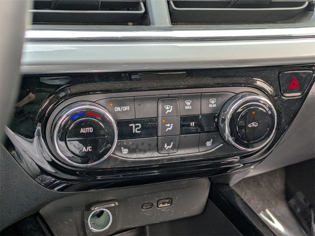 Thumbnail: 2025 Chevrolet Trax - 17