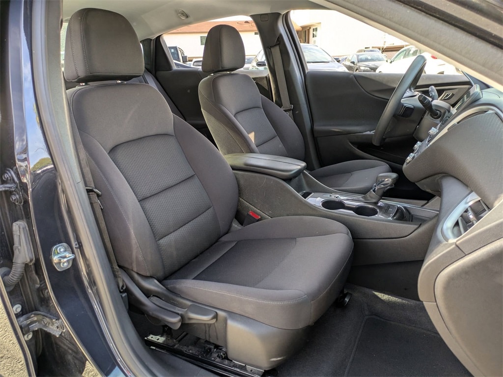 Thumbnail: 2023 Chevrolet Malibu - 28