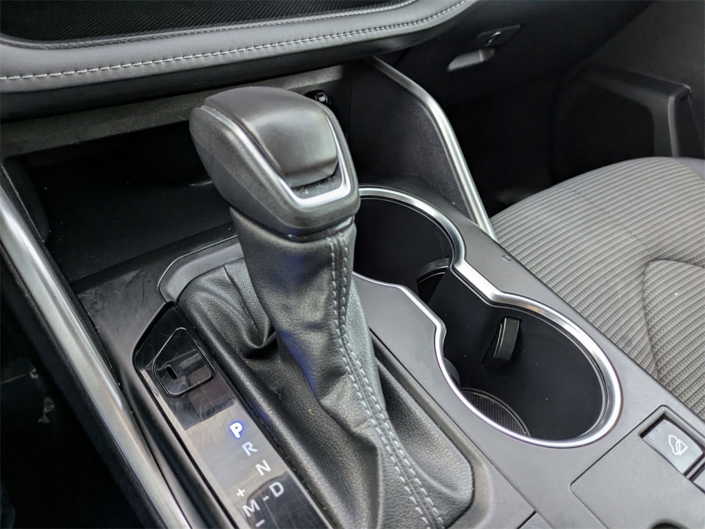 Thumbnail: 2024 Toyota Highlander - 20