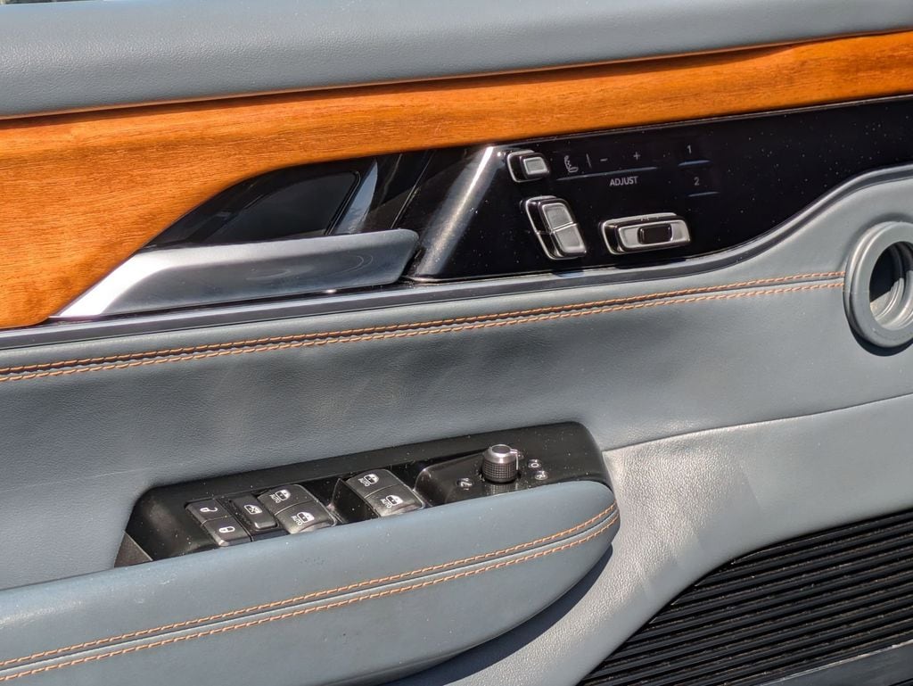 Thumbnail: 2023 Jeep Grand Wagoneer - 13