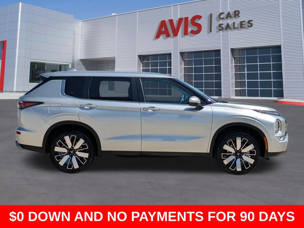 Thumbnail: 2025 Mitsubishi Outlander - 5