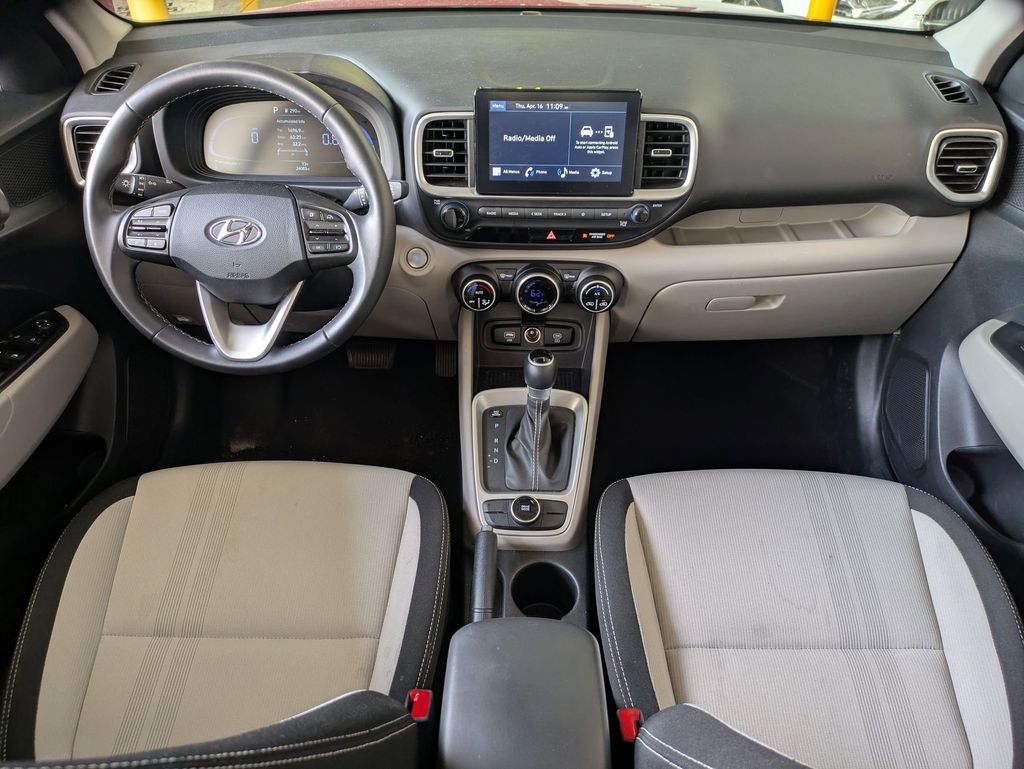 Thumbnail: 2025 Hyundai Venue - 25