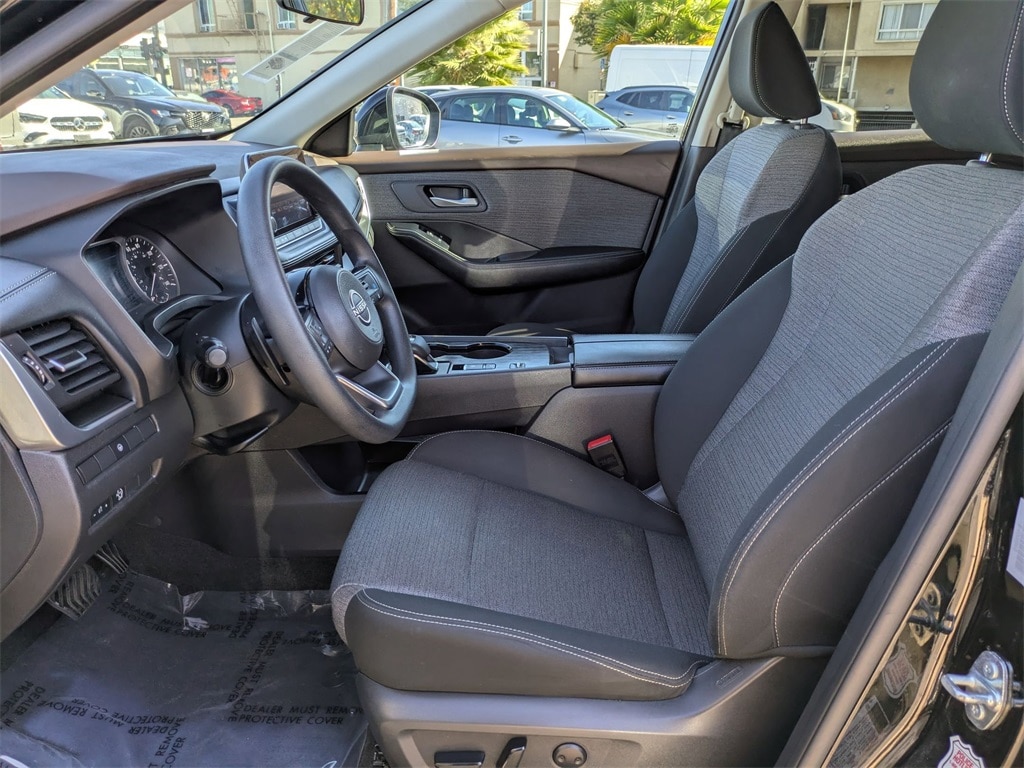 Thumbnail: 2023 Nissan Rogue - 25