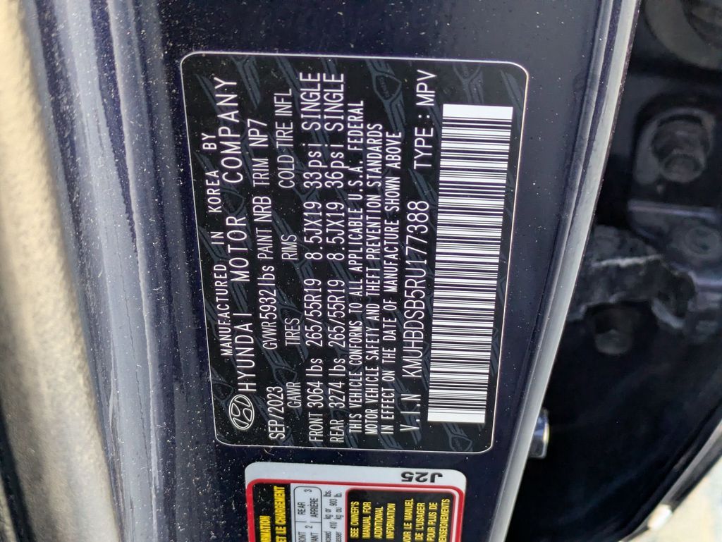 Thumbnail: 2024 Genesis GV80 - 32