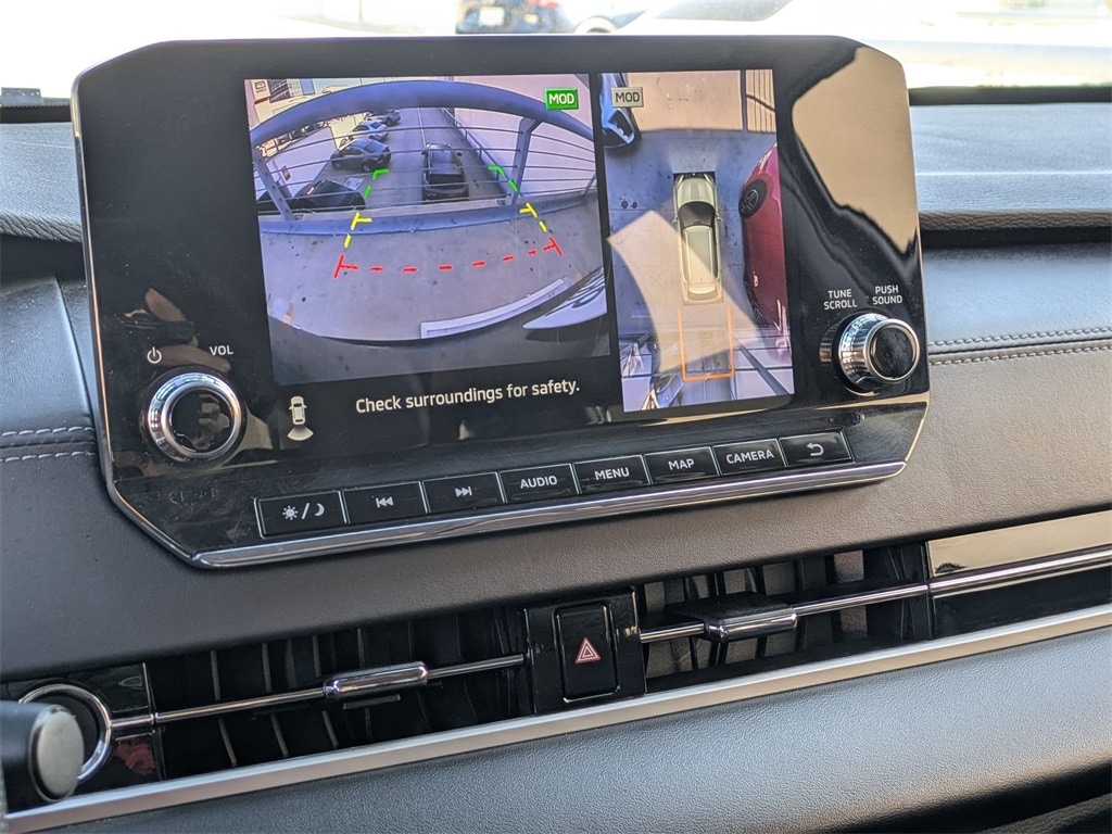 Thumbnail: 2024 Mitsubishi Outlander - 16