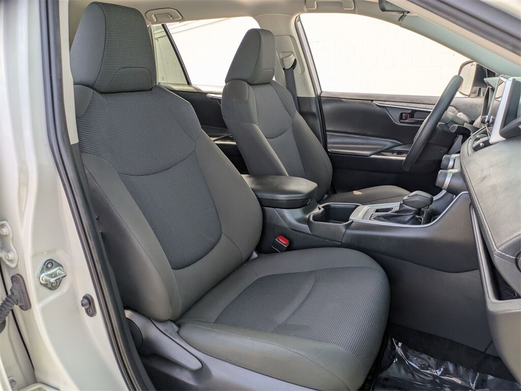 Thumbnail: 2024 Toyota RAV4 - 28