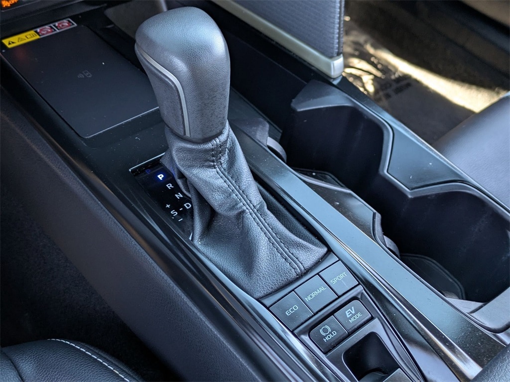 Thumbnail: 2025 Toyota Camry - 18