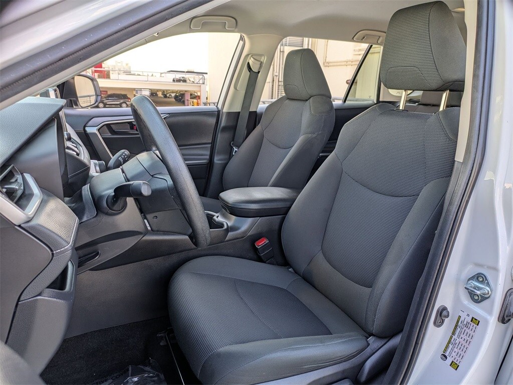 Thumbnail: 2024 Toyota RAV4 - 23