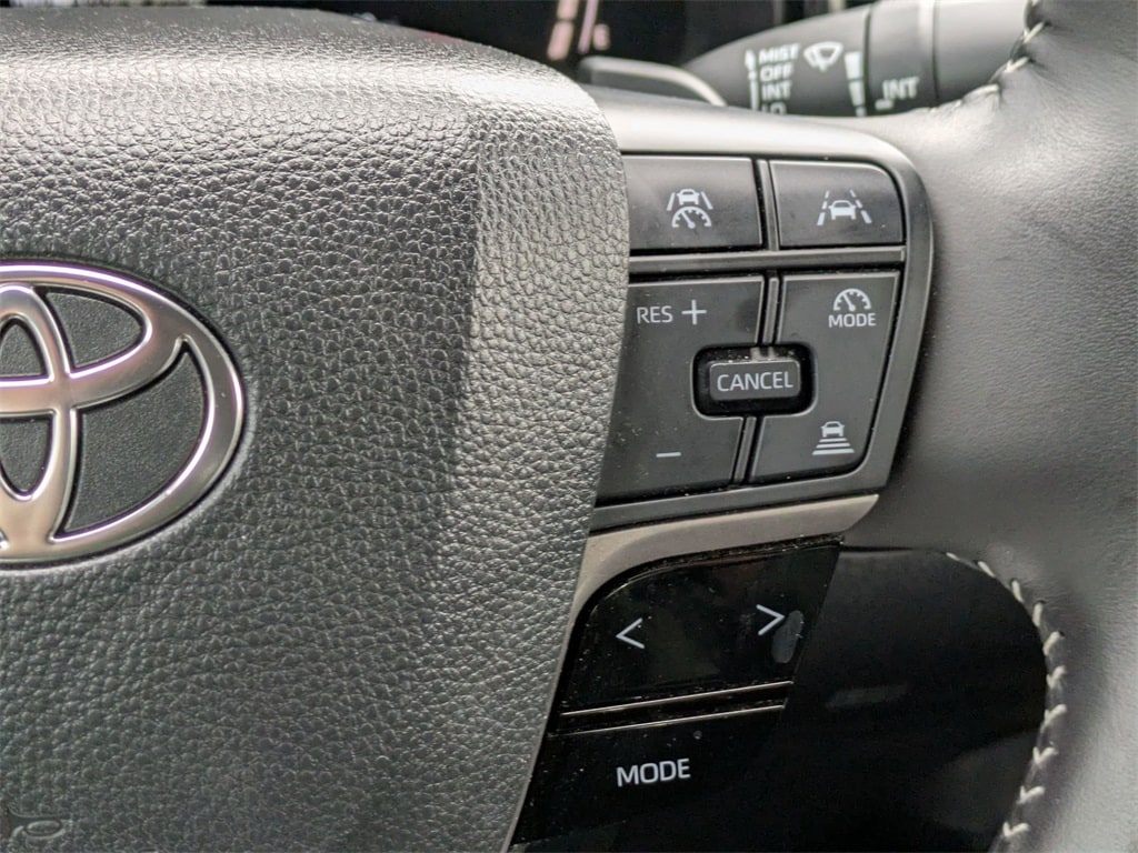 Thumbnail: 2025 Toyota Camry - 21