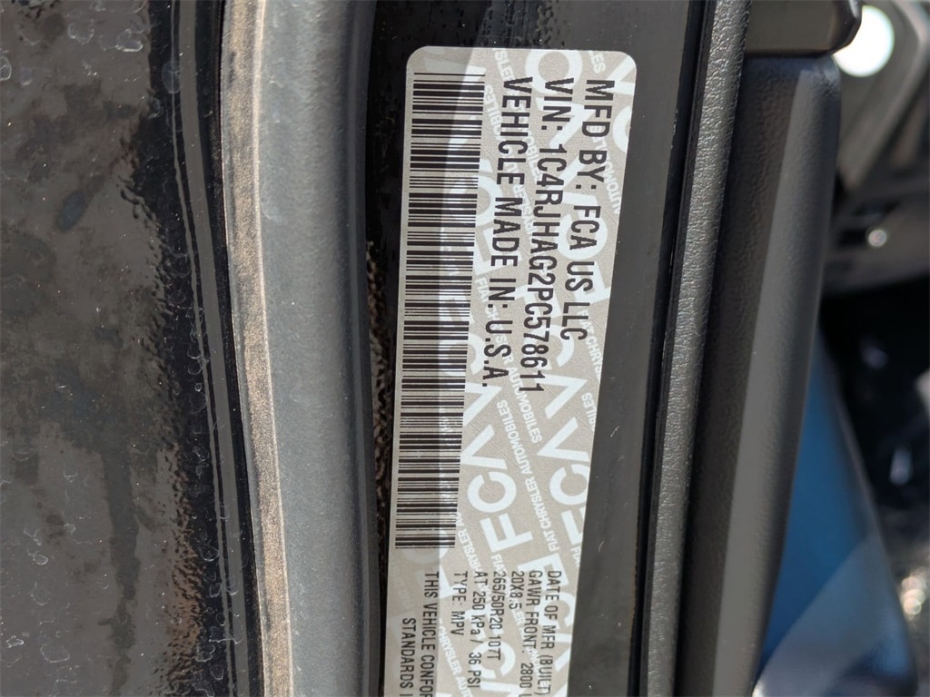 Thumbnail: 2023 Jeep Grand Cherokee - 32