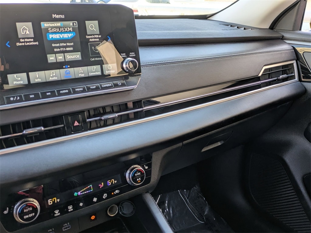 Thumbnail: 2024 Mitsubishi Outlander - 15